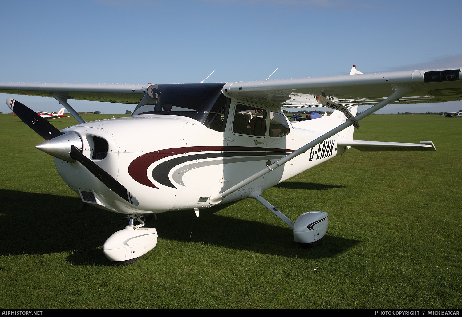 Aircraft Photo of G-ENNK | Cessna 172S Skyhawk | AirHistory.net #235865