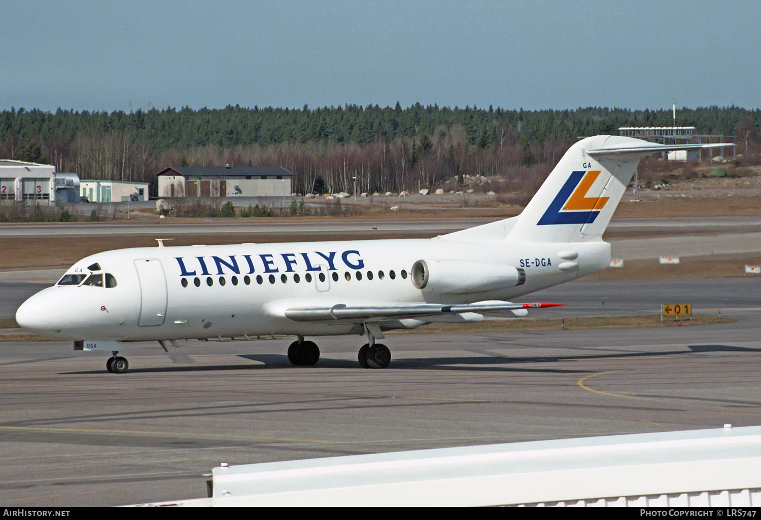 Aircraft Photo of SE-DGA | Fokker F28-1000 Fellowship | Linjeflyg | AirHistory.net #235950