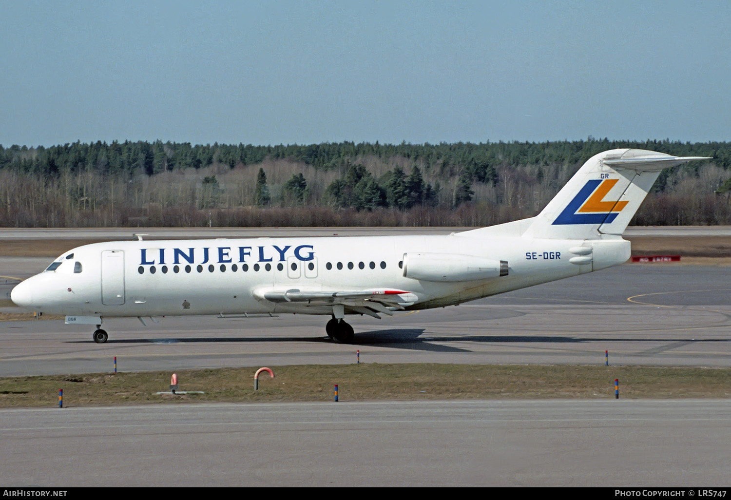 Aircraft Photo of SE-DGR | Fokker F28-4000 Fellowship | Linjeflyg | AirHistory.net #235952