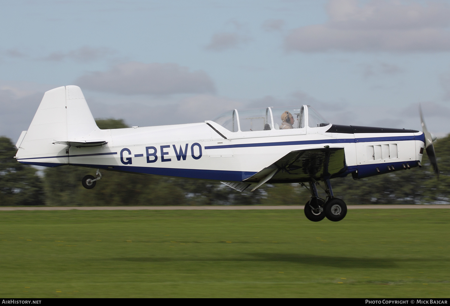 Aircraft Photo of G-BEWO | Zlin Z-326 Trener Master | AirHistory.net #235991