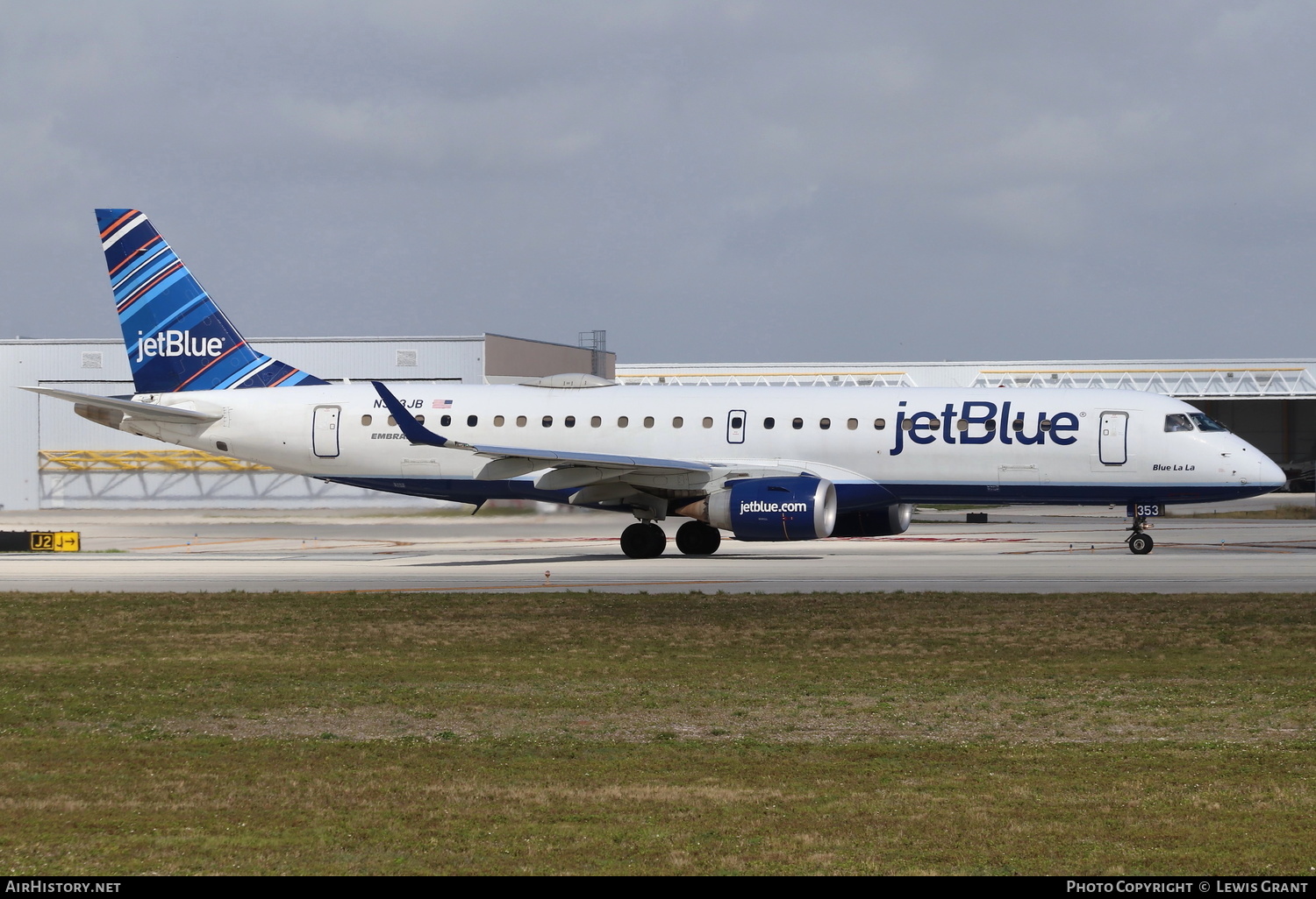 Aircraft Photo of N353JB | Embraer 190AR (ERJ-190-100IGW) | JetBlue Airways | AirHistory.net #236162