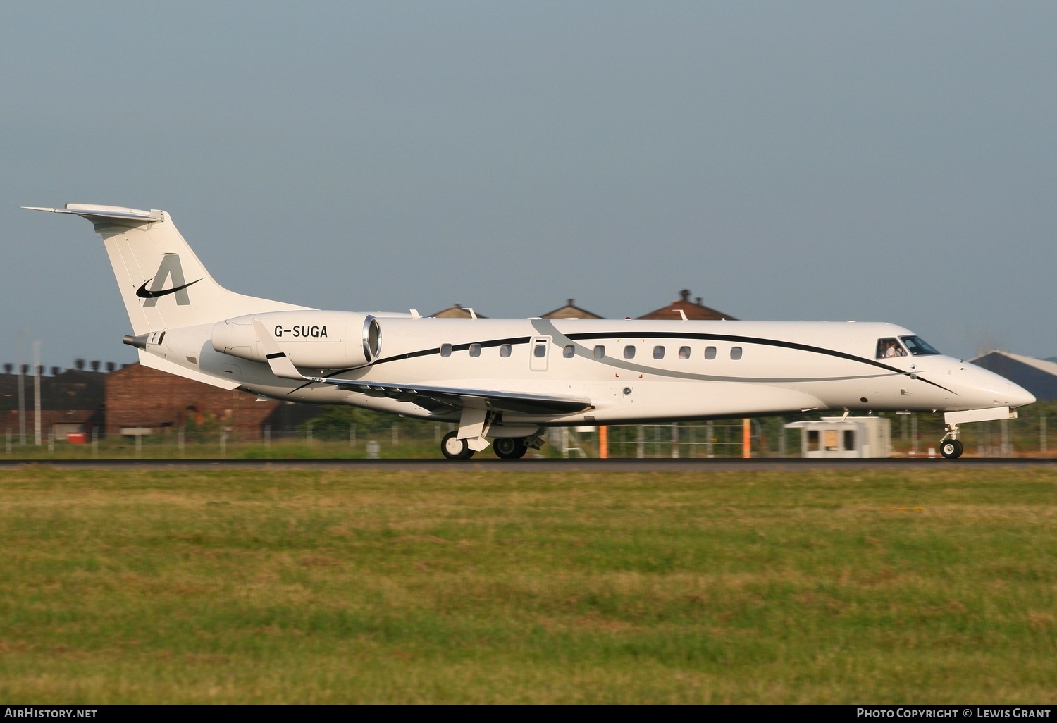 Aircraft Photo of G-SUGA | Embraer Legacy 650 (EMB-135BJ) | Amsair Aircraft | AirHistory.net #236165