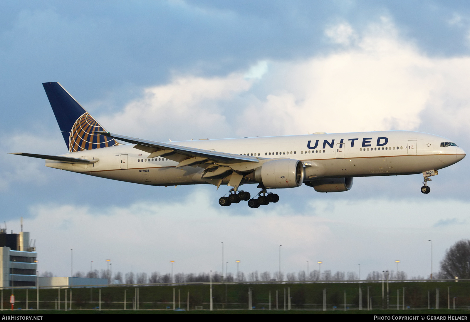 Aircraft Photo of N78008 | Boeing 777-224/ER | United Airlines | AirHistory.net #236179