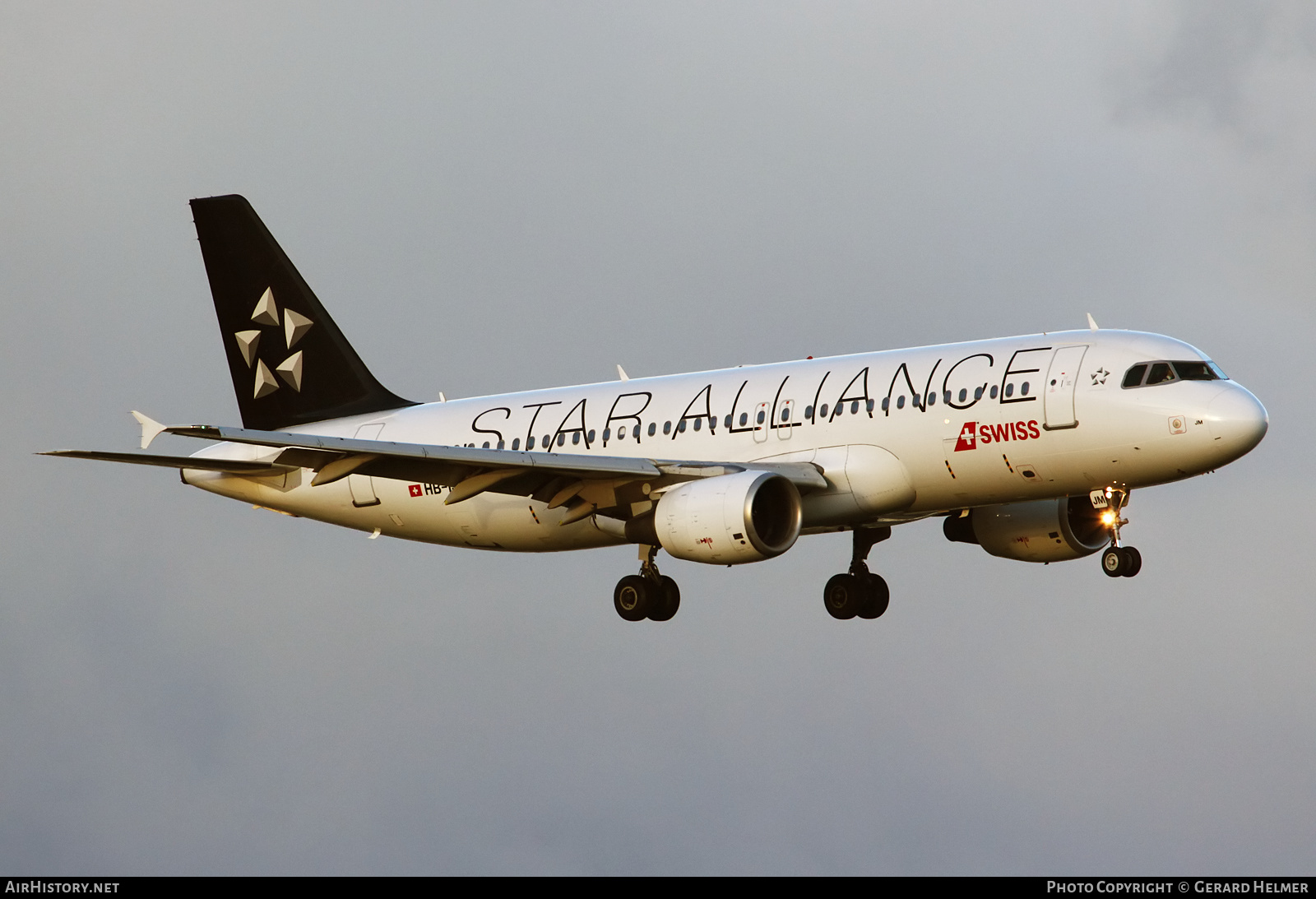 Aircraft Photo of HB-IJM | Airbus A320-214 | Swiss International Air Lines | AirHistory.net #236189