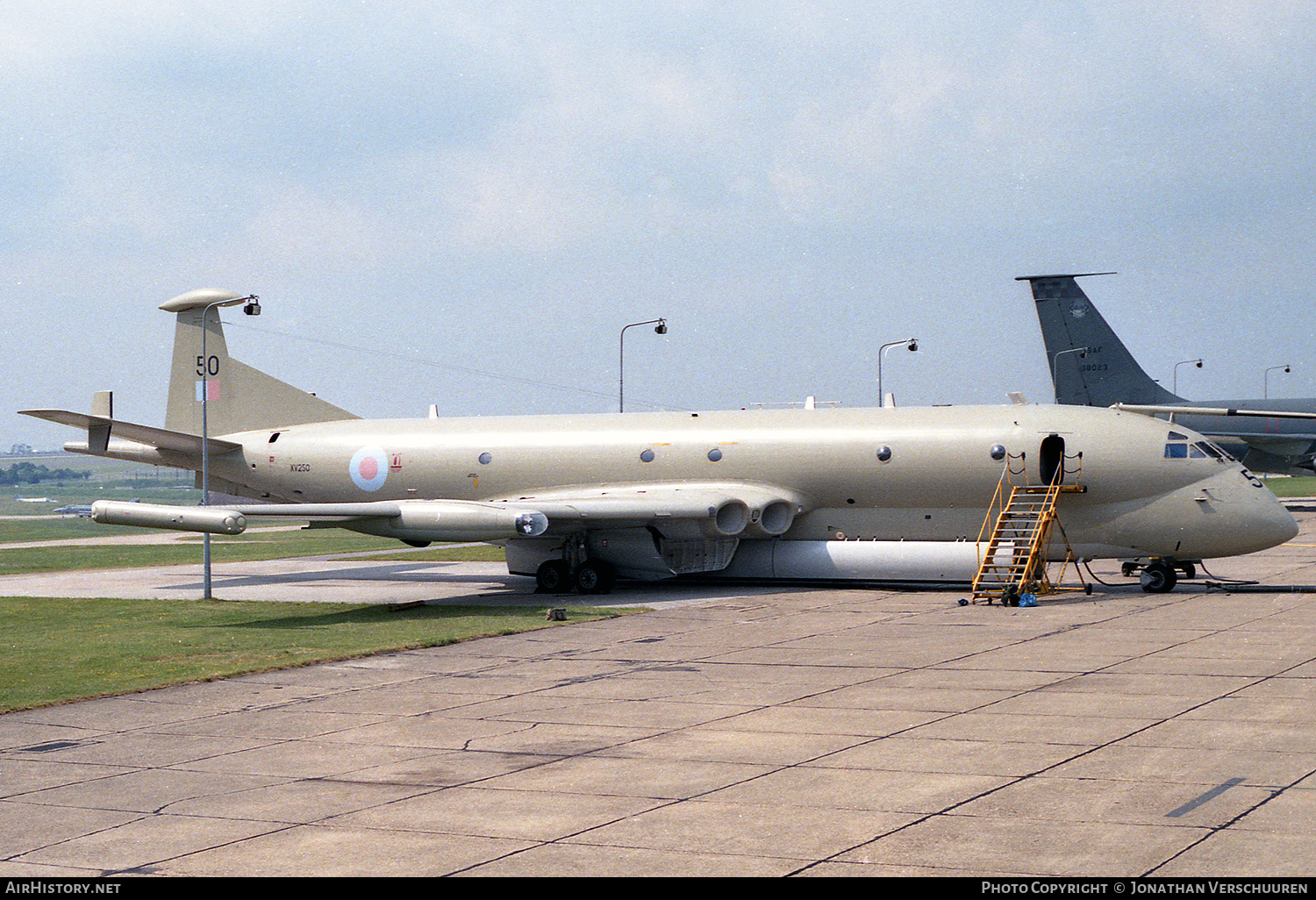 Aircraft Photo of XV250 | Hawker Siddeley HS-801 Nimrod MR.2P | UK - Air Force | AirHistory.net #236206