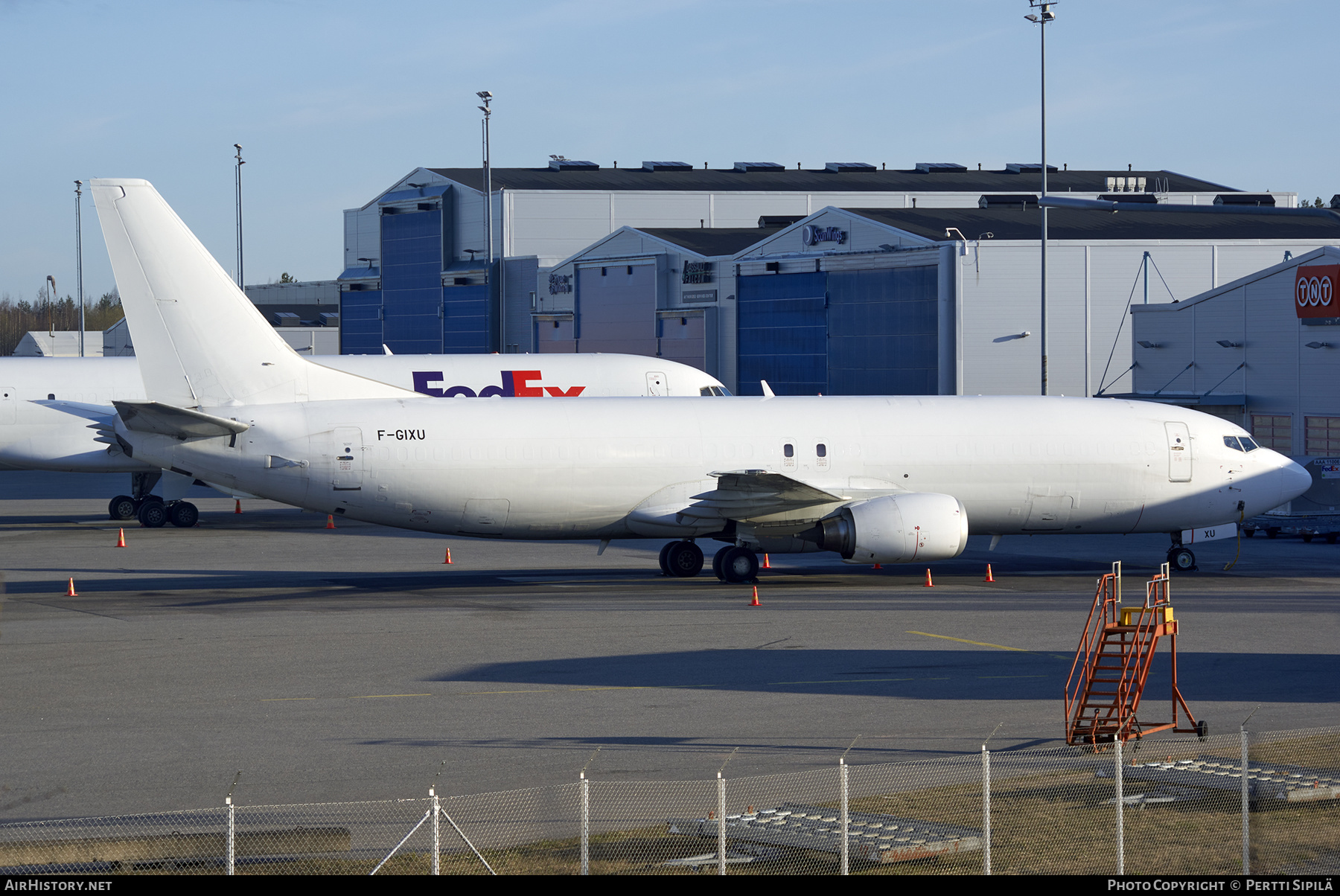 Aircraft Photo of F-GIXU | Boeing 737-4Y0(SF) | AirHistory.net #236230