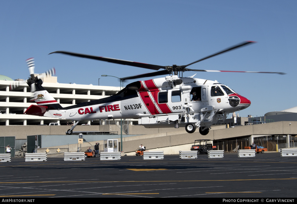Aircraft Photo of N483DF | Sikorsky S-70i International Black Hawk | Cal Fire - California Department of Forestry & Fire Protection | AirHistory.net #236356