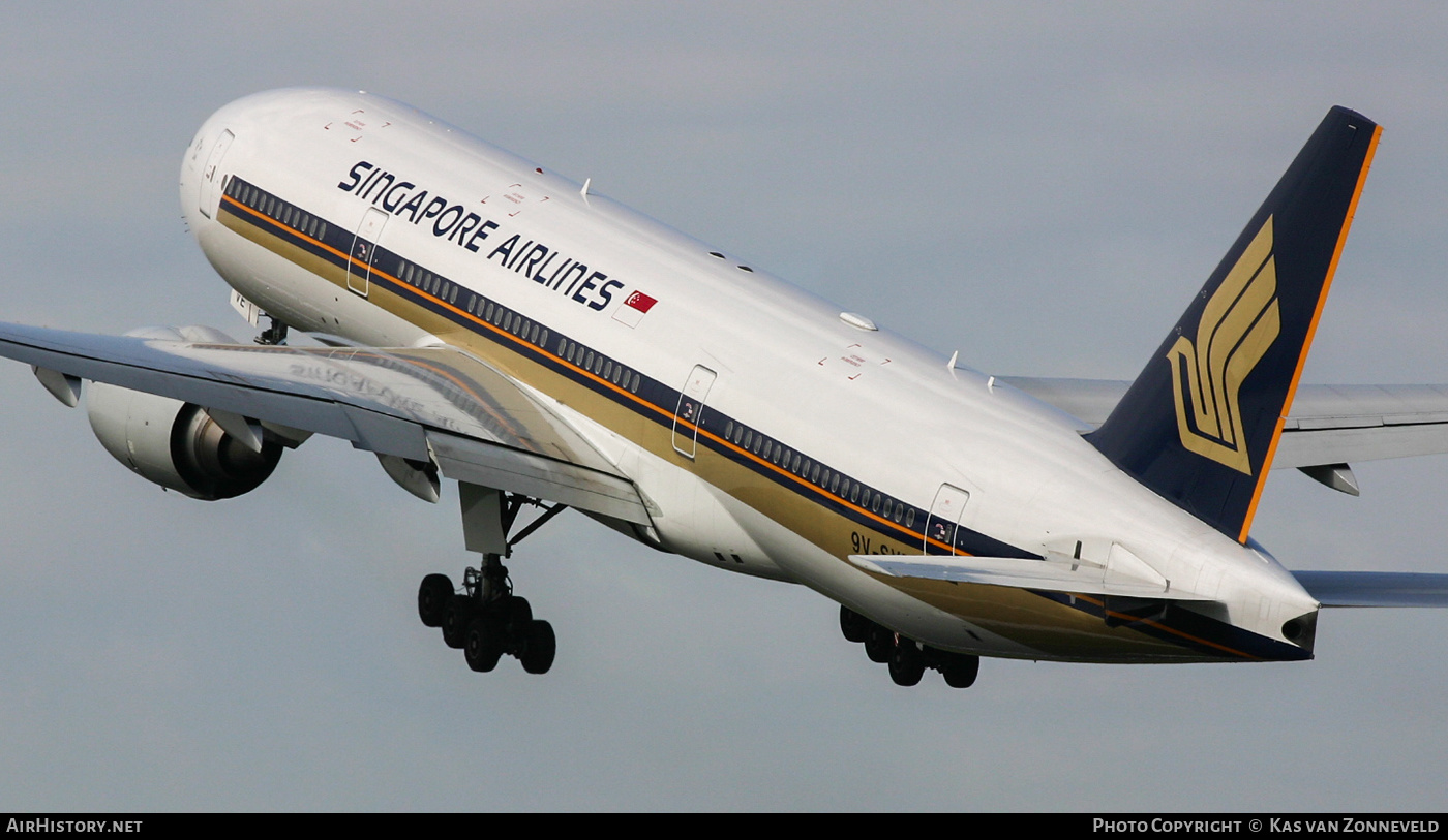 Aircraft Photo of 9V-SVE | Boeing 777-212/ER | Singapore Airlines | AirHistory.net #236412