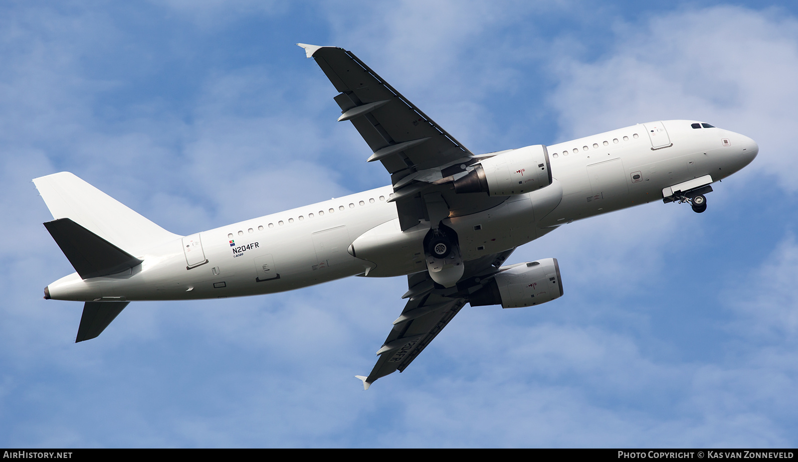 Aircraft Photo of N204FR | Airbus A320-214 | AirHistory.net #236415