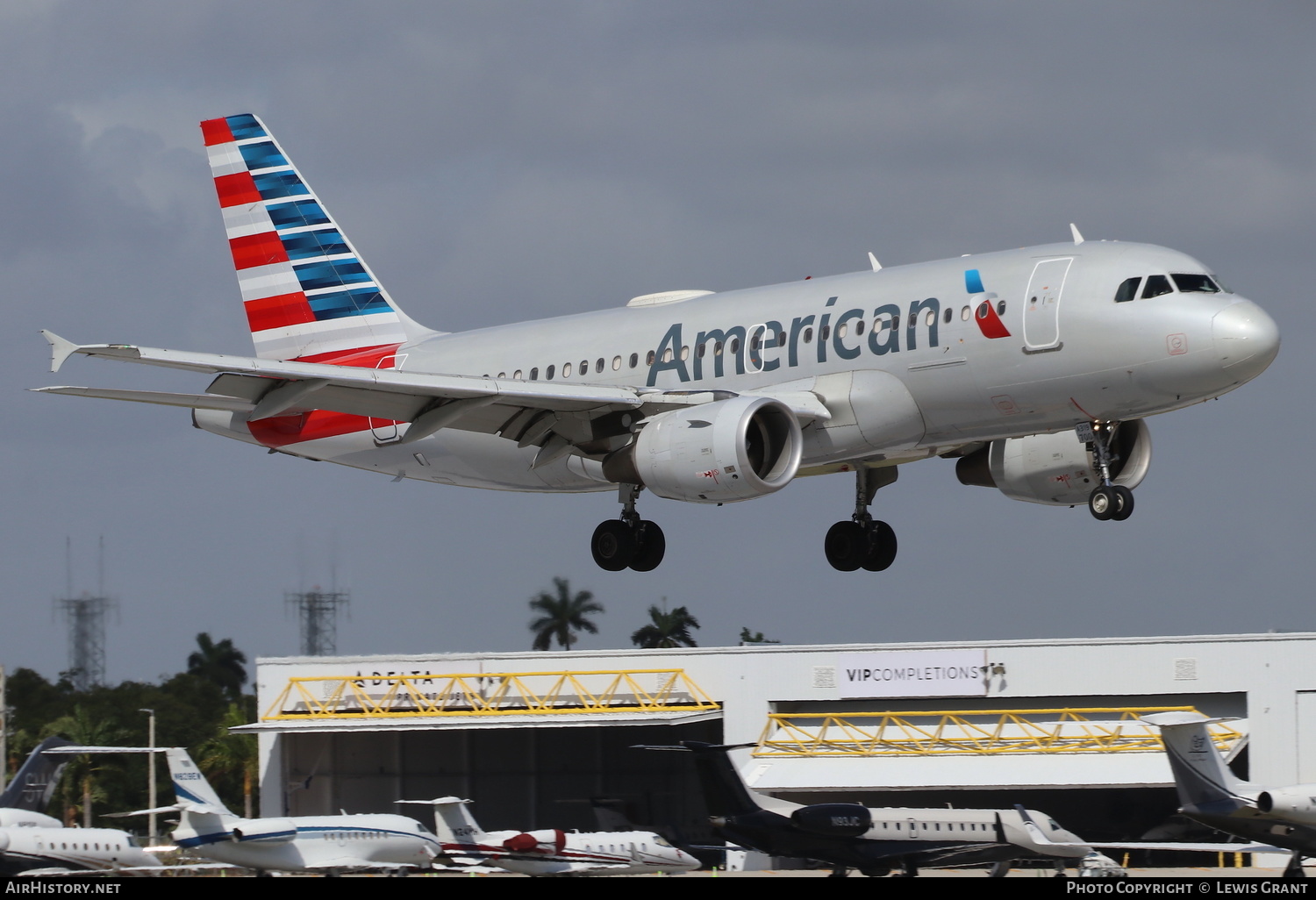 Aircraft Photo of N700UW | Airbus A319-112 | American Airlines | AirHistory.net #236426