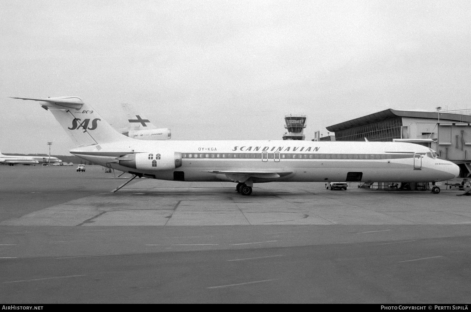 Aircraft Photo of OY-KGA | McDonnell Douglas DC-9-41 | Scandinavian Airlines - SAS | AirHistory.net #236440