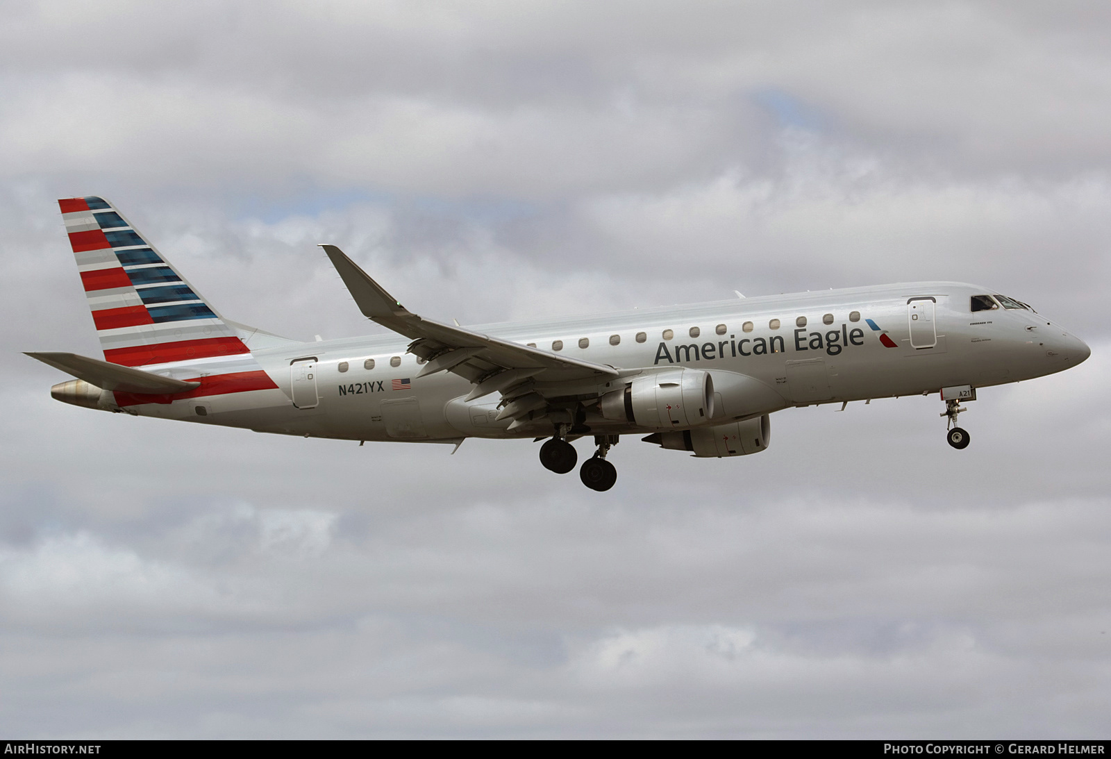 Aircraft Photo of N421YX | Embraer 175LR (ERJ-170-200LR) | American Eagle | AirHistory.net #236442