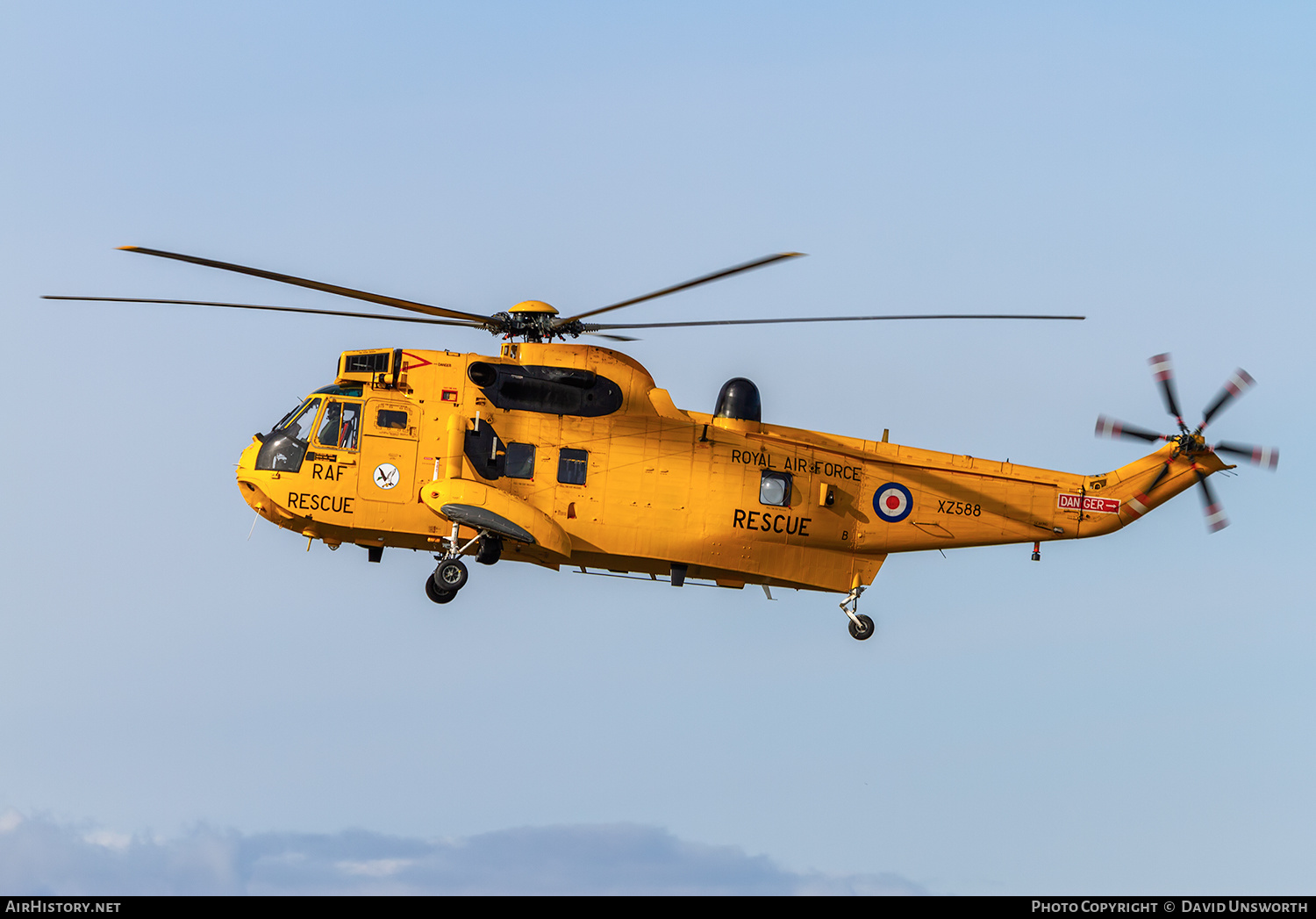 Aircraft Photo of XZ588 | Westland WS-61 Sea King HAR3 | UK - Air Force | AirHistory.net #236533
