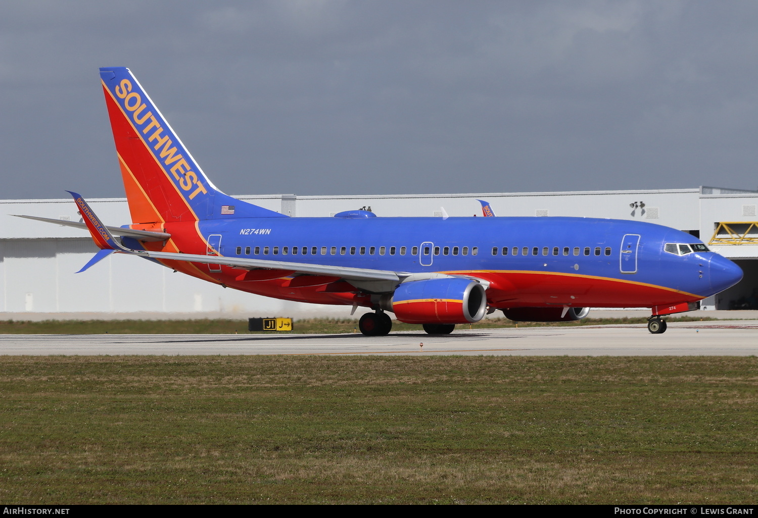 Aircraft Photo of N274WN | Boeing 737-7H4 | Southwest Airlines | AirHistory.net #236549