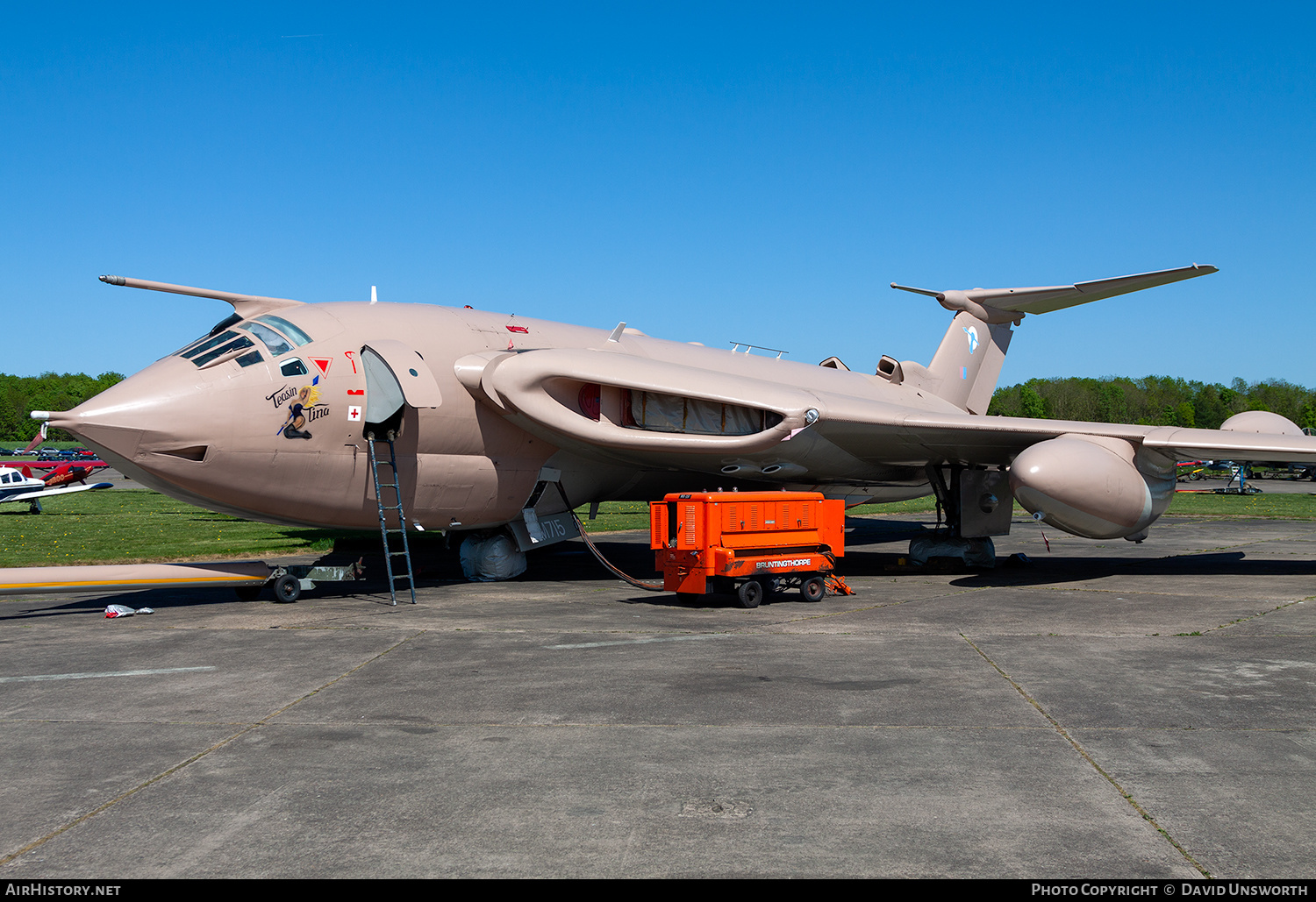 Aircraft Photo of XM715 | Handley Page HP-80 Victor K2 | UK - Air Force | AirHistory.net #236586