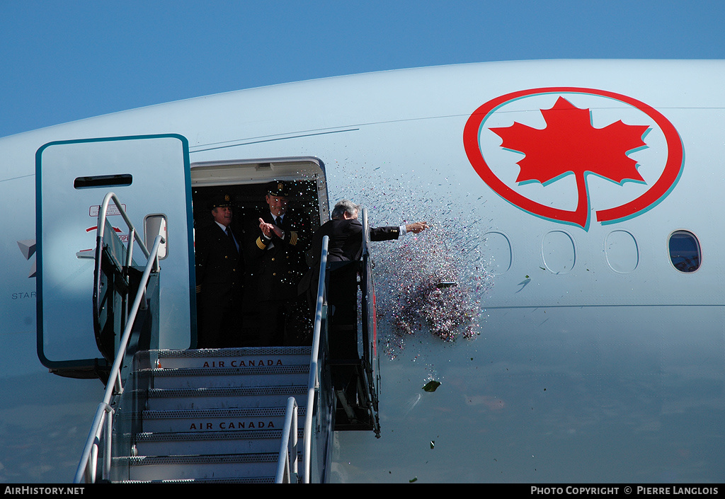 Aircraft Photo of C-FITL | Boeing 777-333/ER | Air Canada | AirHistory.net #236898