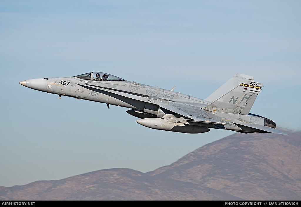 Aircraft Photo of 164676 | McDonnell Douglas F/A-18C Hornet | USA - Marines | AirHistory.net #236948