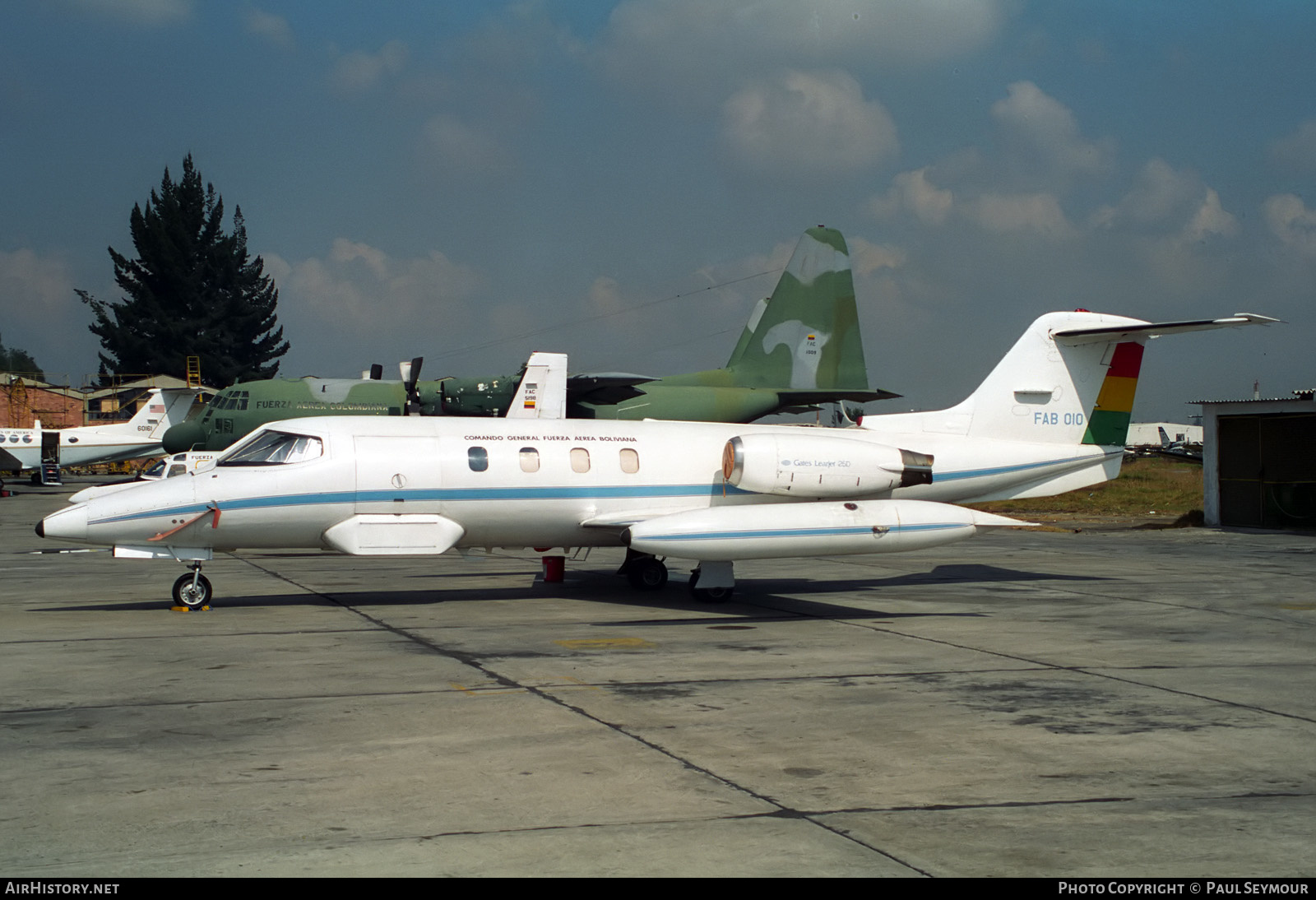 Aircraft Photo of FAB 010 | Gates Learjet 25D | Bolivia - Air Force | AirHistory.net #236994