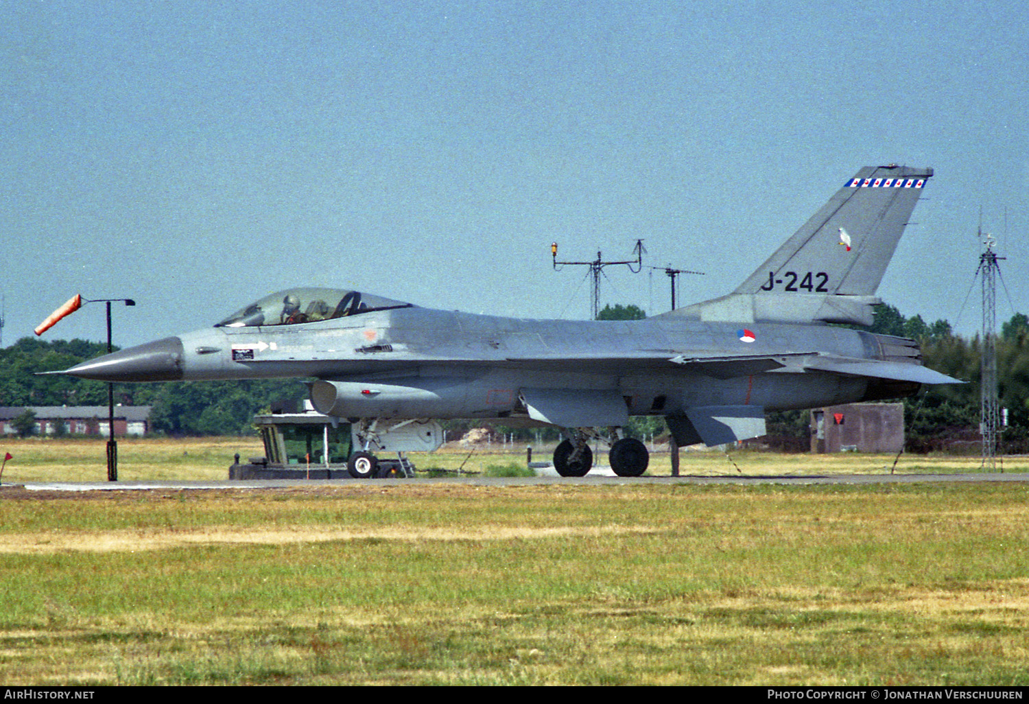 Aircraft Photo of J-242 | General Dynamics F-16A Fighting Falcon | Netherlands - Air Force | AirHistory.net #237082