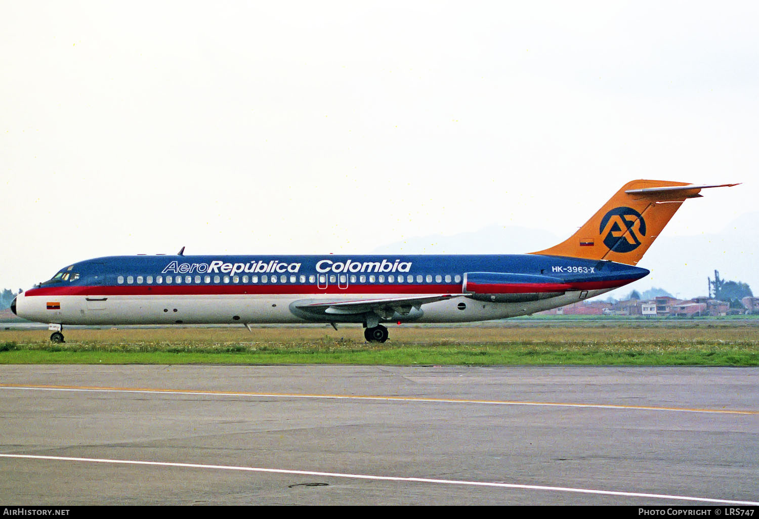 Aircraft Photo of HK-3963X | McDonnell Douglas DC-9-32 | Aero República | AirHistory.net #237171