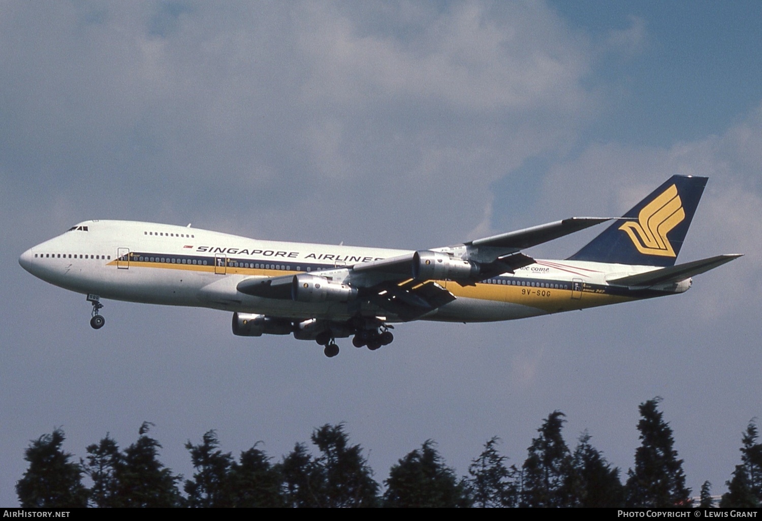 Aircraft Photo of 9V-SQG | Boeing 747-212B | Singapore Airlines | AirHistory.net #237198