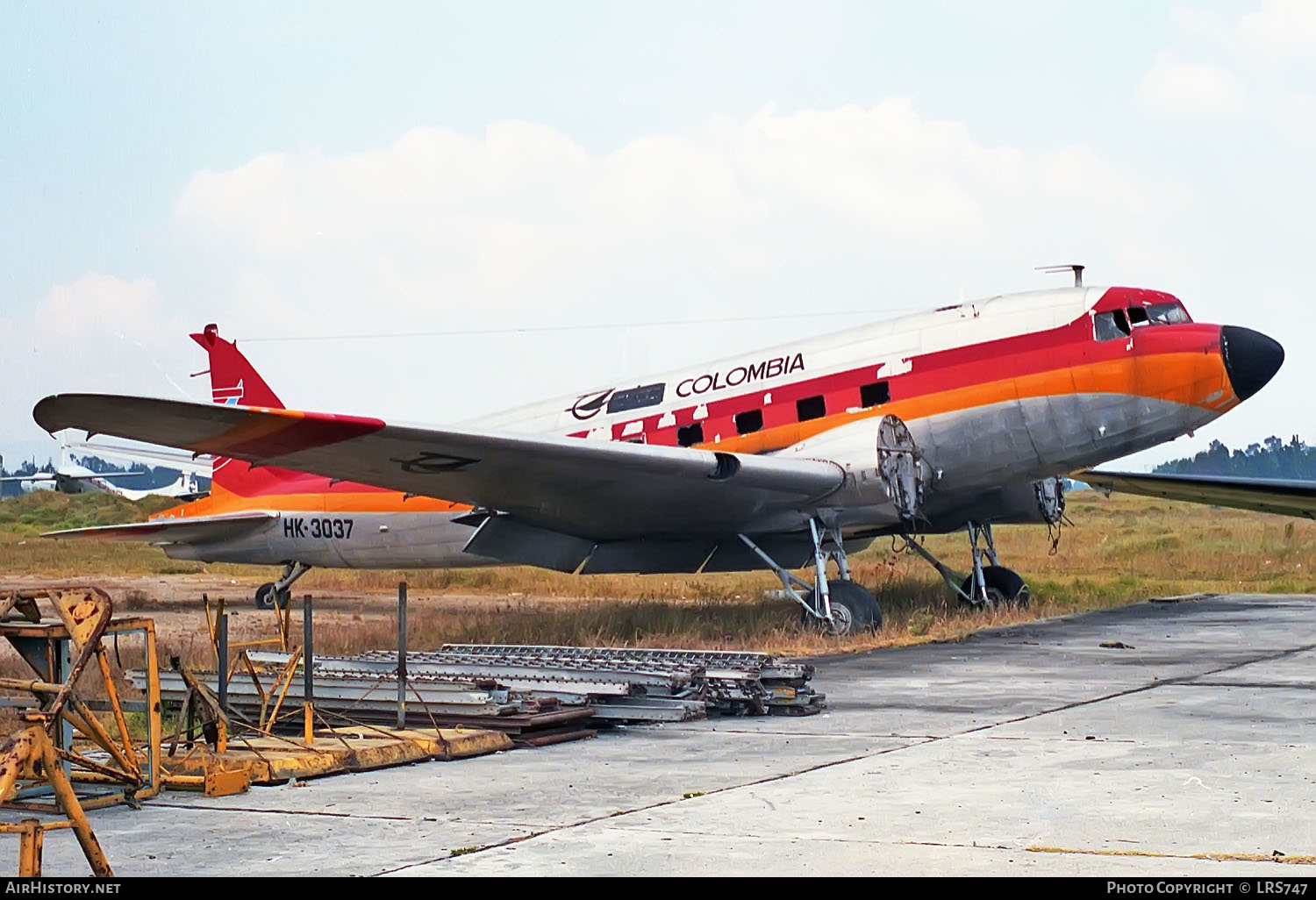 Aircraft Photo of HK-3037 | Douglas C-47A Skytrain | TALA - Transportes Aéreos Latinoamericanos | AirHistory.net #237356