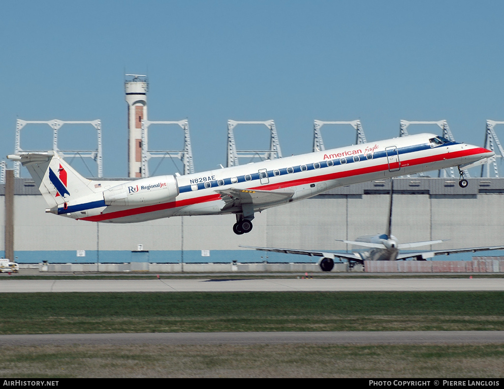 Aircraft Photo of N828AE | Embraer ERJ-140LR (EMB-135KL) | American Eagle | AirHistory.net #237459