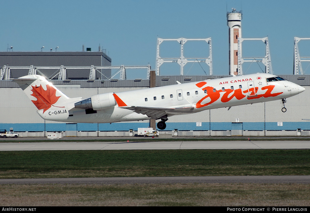 Aircraft Photo of C-GMJA | Bombardier CRJ-200ER (CL-600-2B19) | Air Canada Jazz | AirHistory.net #237483