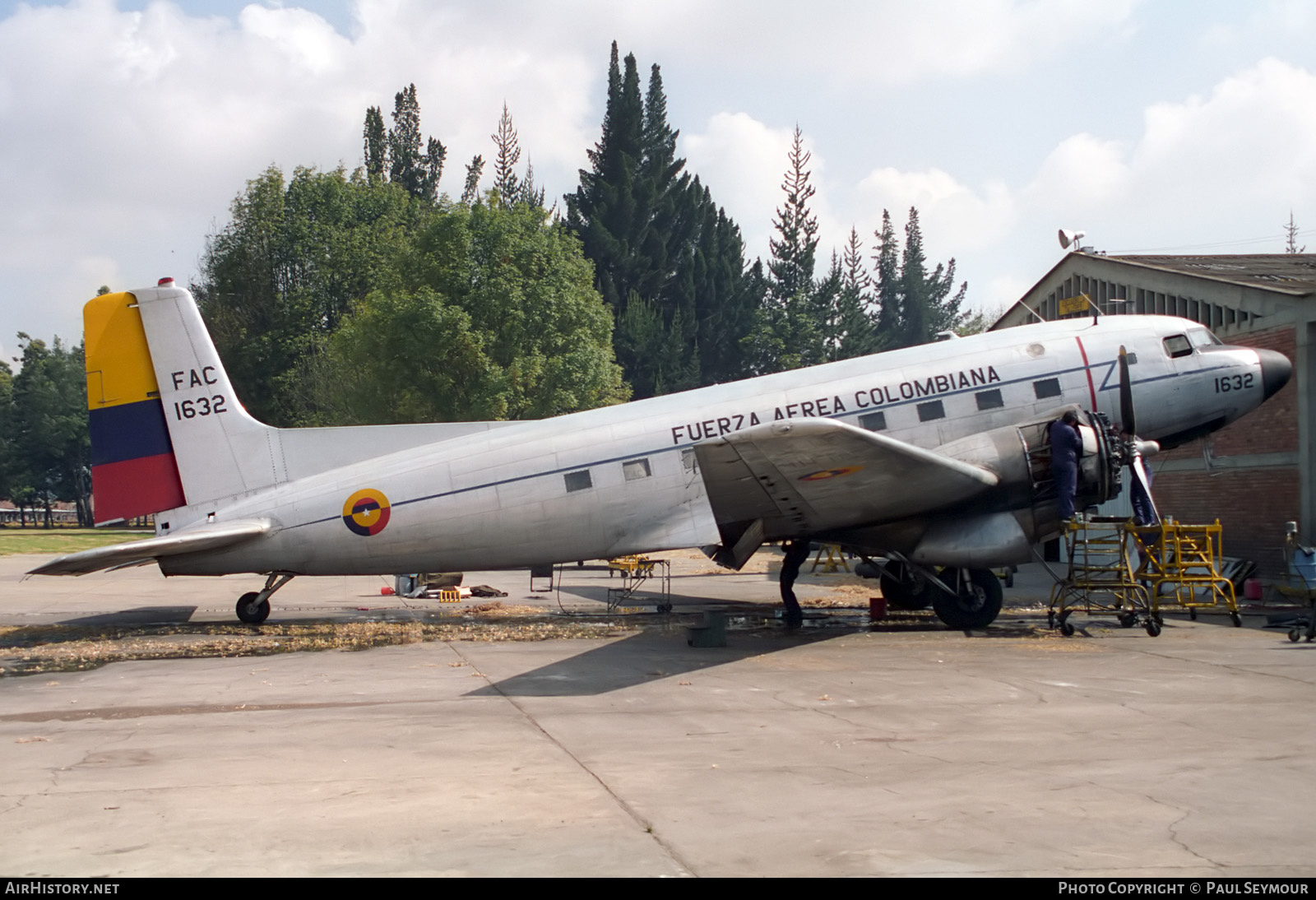 Aircraft Photo of FAC1632 | Douglas C-117D (DC-3S) | Colombia - Air Force | AirHistory.net #237555