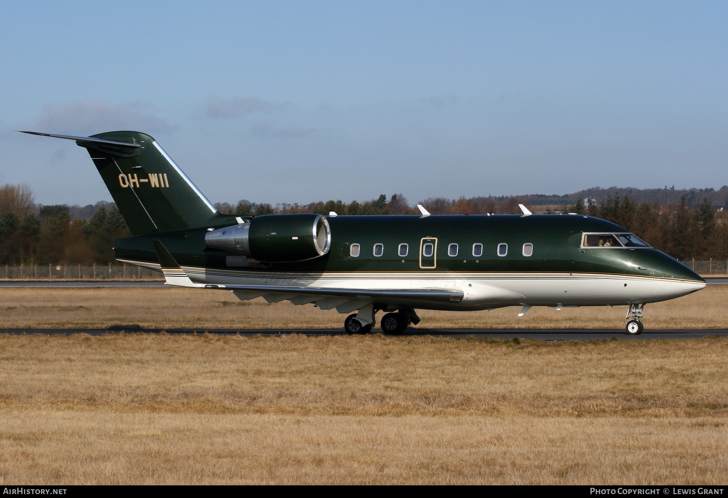 Aircraft Photo of OH-WII | Bombardier Challenger 604 (CL-600-2B16) | AirHistory.net #237663