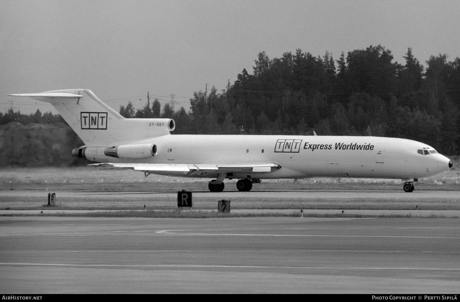 Aircraft Photo of OY-SEY | Boeing 727-224/Adv(F) | TNT Express | AirHistory.net #237689