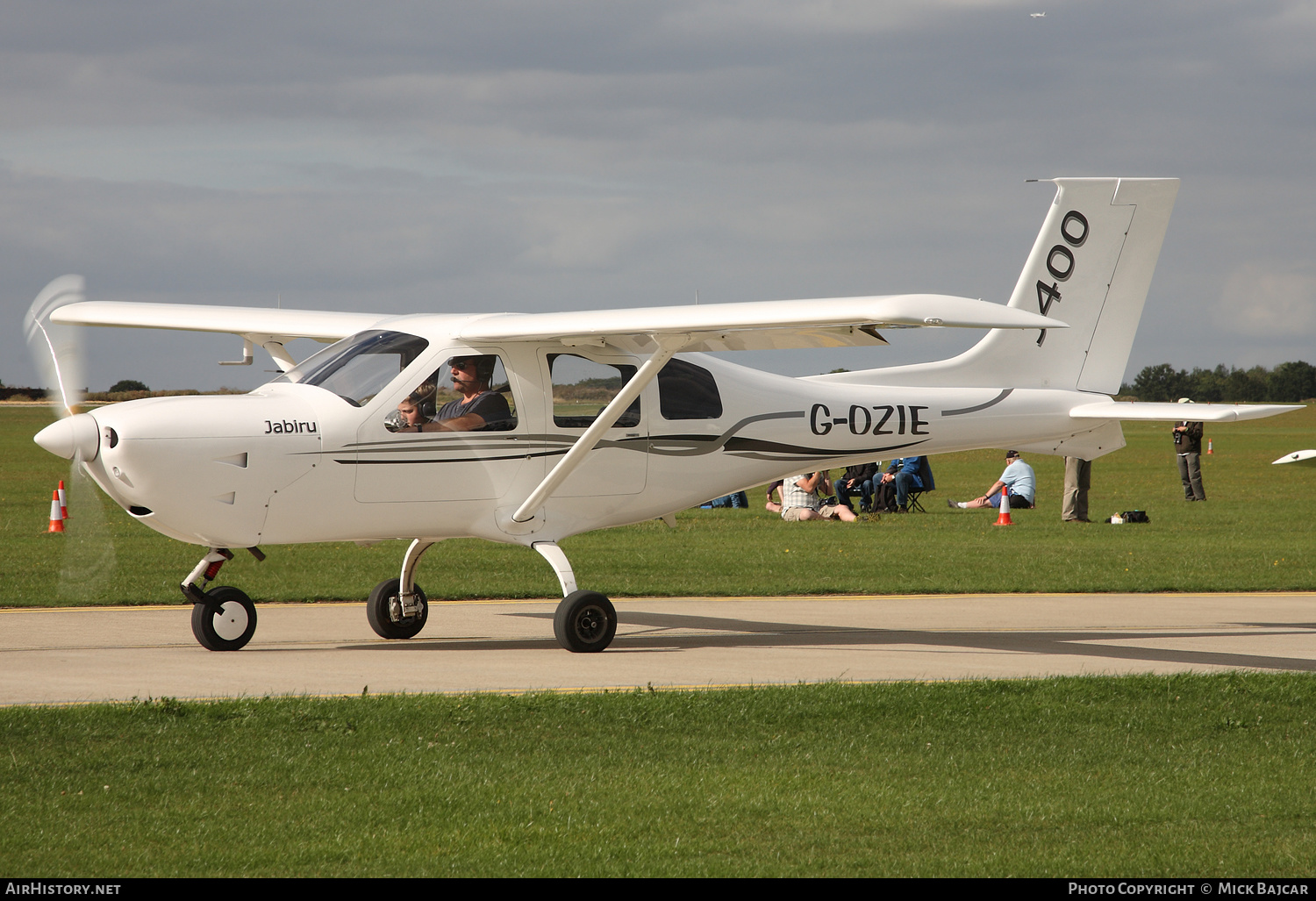 Aircraft Photo of G-OZIE | Jabiru J400 | AirHistory.net #237695