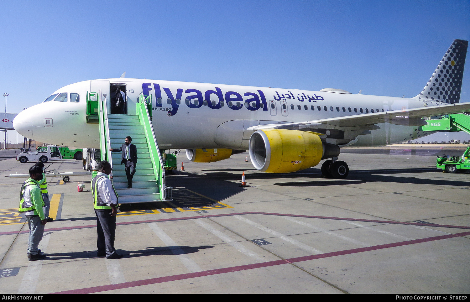 Aircraft Photo of EC-LVP | Airbus A320-214 | Flyadeal | AirHistory.net #237709