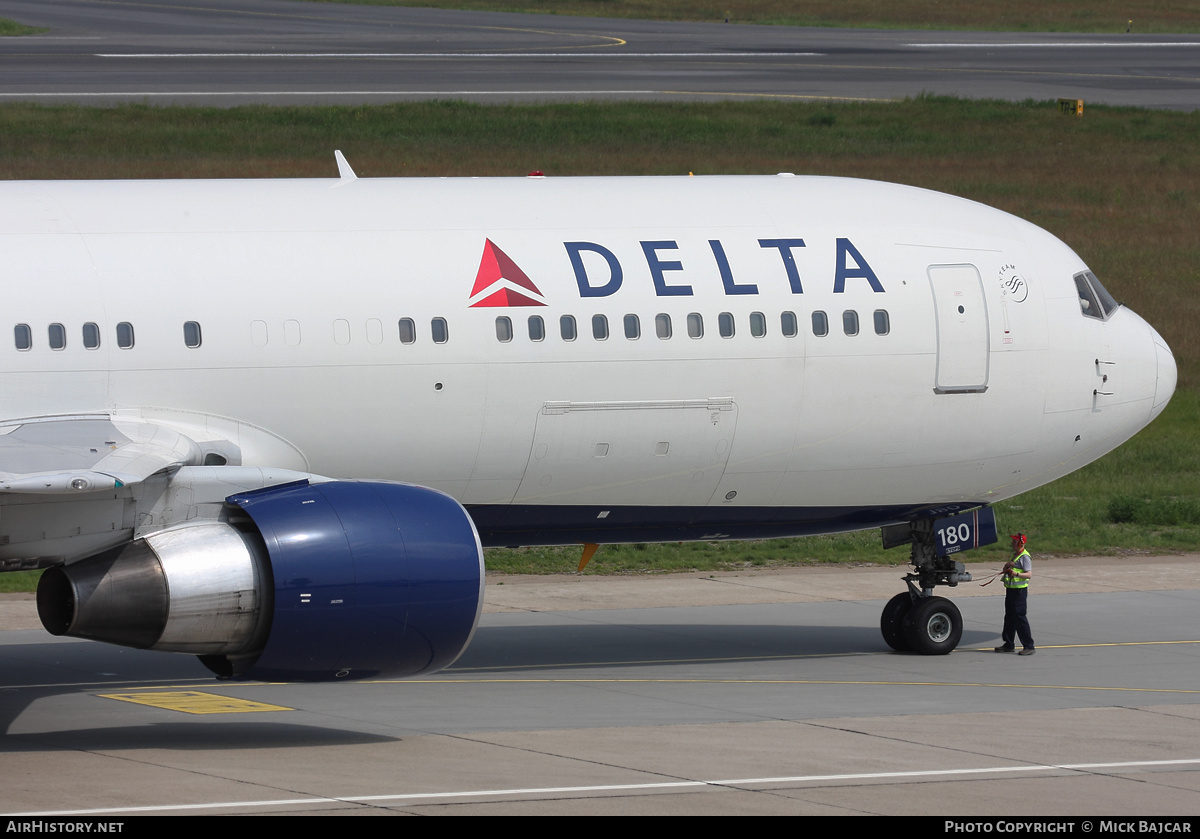 Aircraft Photo of N180DN | Boeing 767-332/ER | Delta Air Lines | AirHistory.net #237812