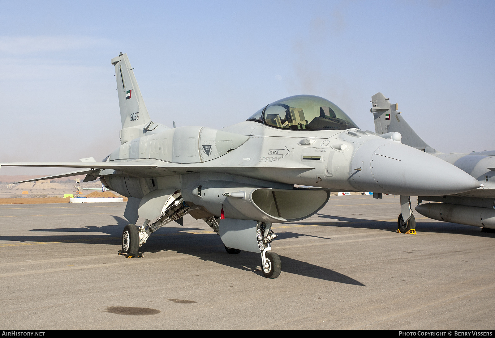Aircraft Photo of 3055 | Lockheed Martin F-16E Fighting Falcon | United Arab Emirates - Air Force | AirHistory.net #237835