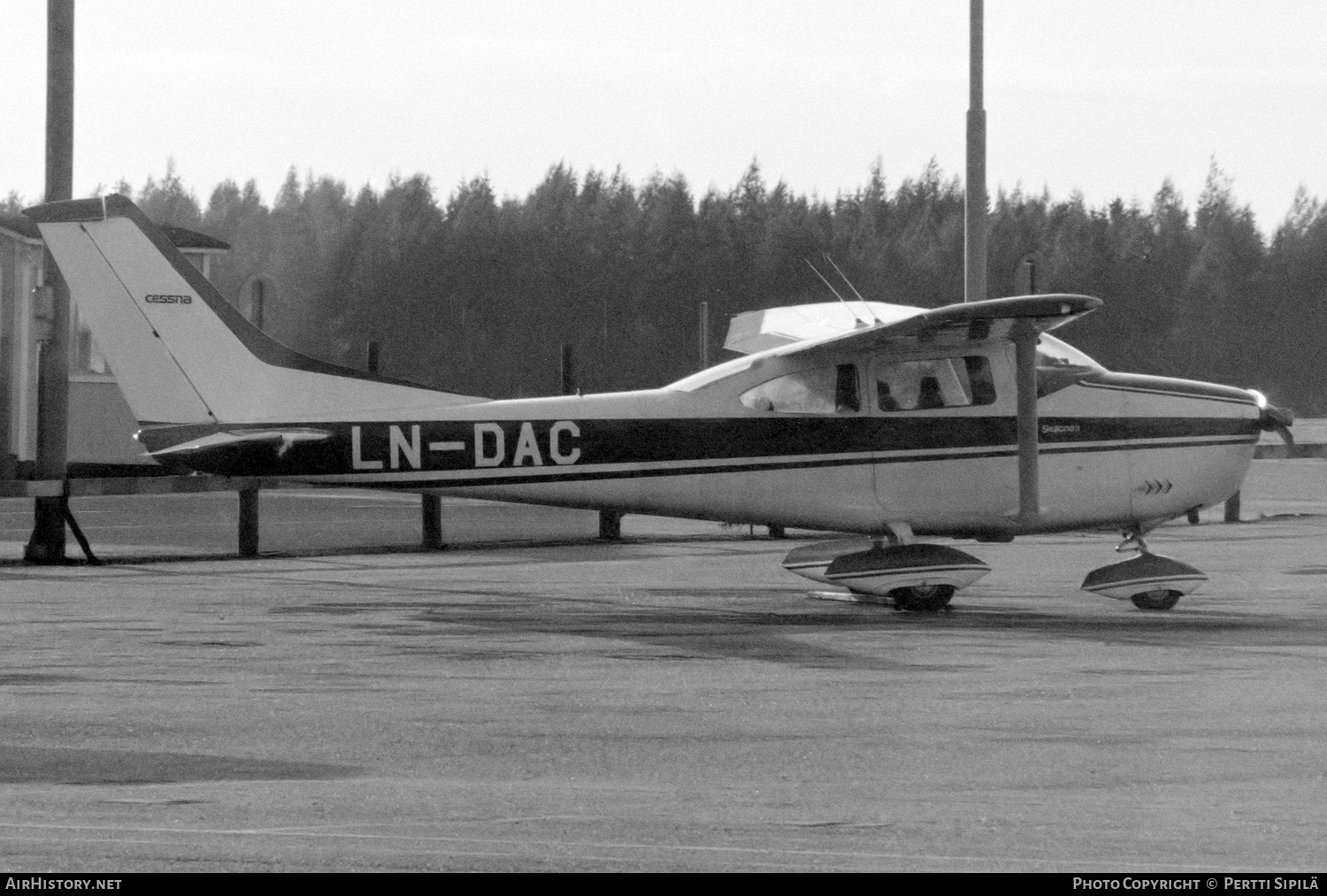 Aircraft Photo of LN-DAC | Cessna 182M Skylane II | AirHistory.net #237882