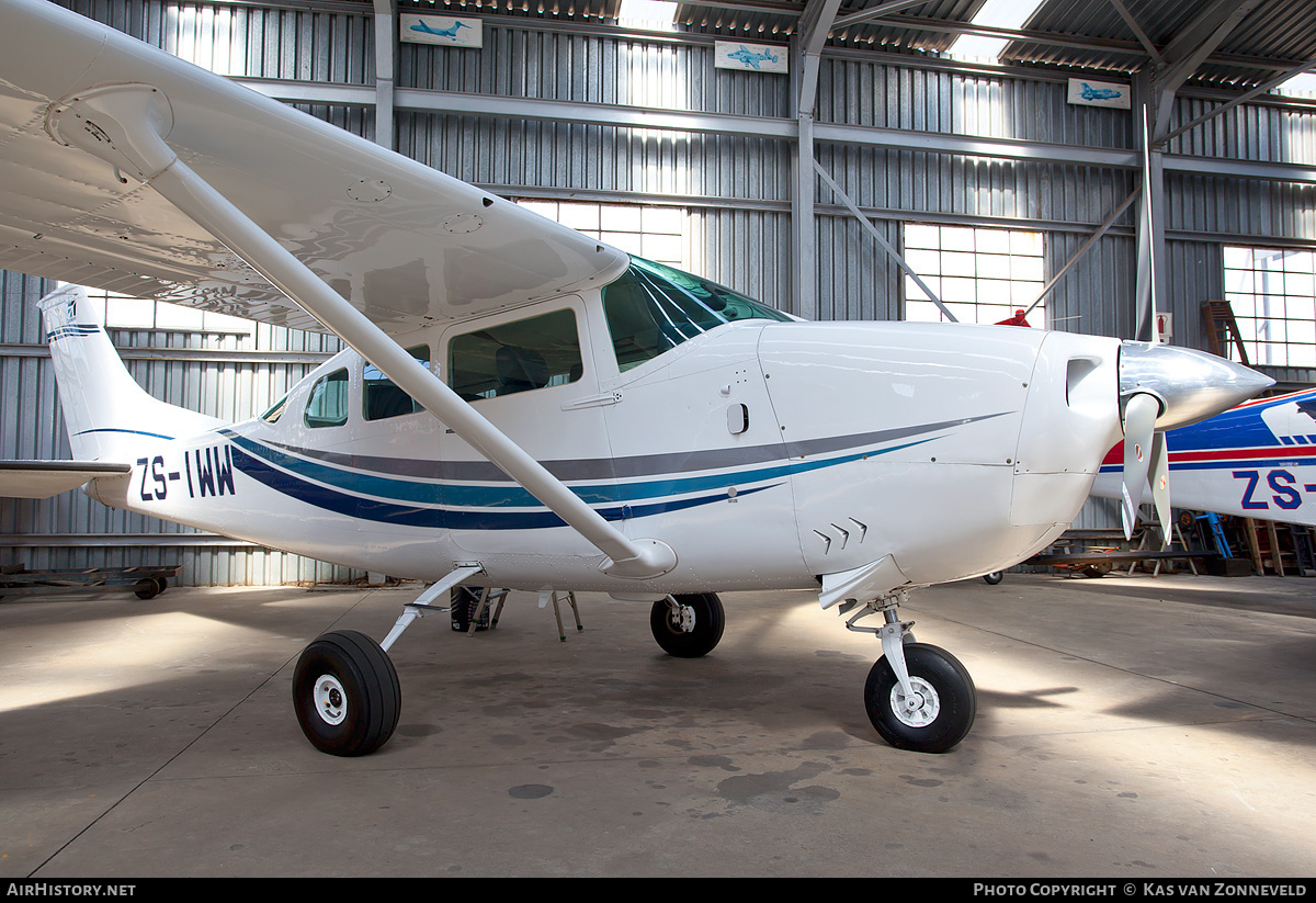 Aircraft Photo of ZS-IWW | Cessna P206D Super Skylane | AirHistory.net #237951