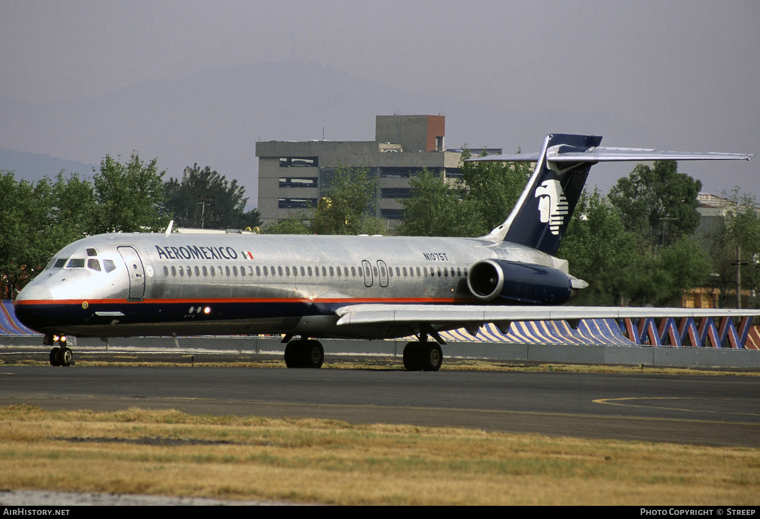 Aircraft Photo of N1075T | McDonnell Douglas MD-87 (DC-9-87) | AeroMéxico | AirHistory.net #237977