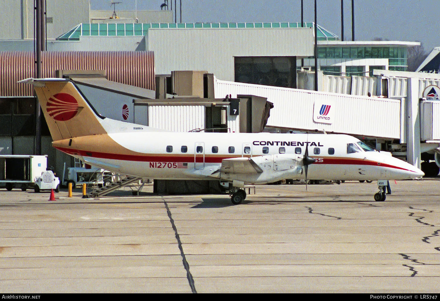 Aircraft Photo of N12705 | Embraer EMB-120RT Brasilia | Continental Express | AirHistory.net #238322
