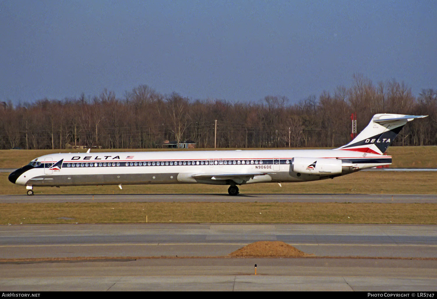 Aircraft Photo of N906DE | McDonnell Douglas MD-88 | Delta Air Lines | AirHistory.net #238329