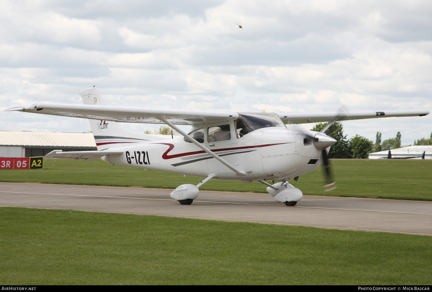 Aircraft Photo of G-IZZI | Cessna T182T Turbo Skylane | AirHistory.net #238344