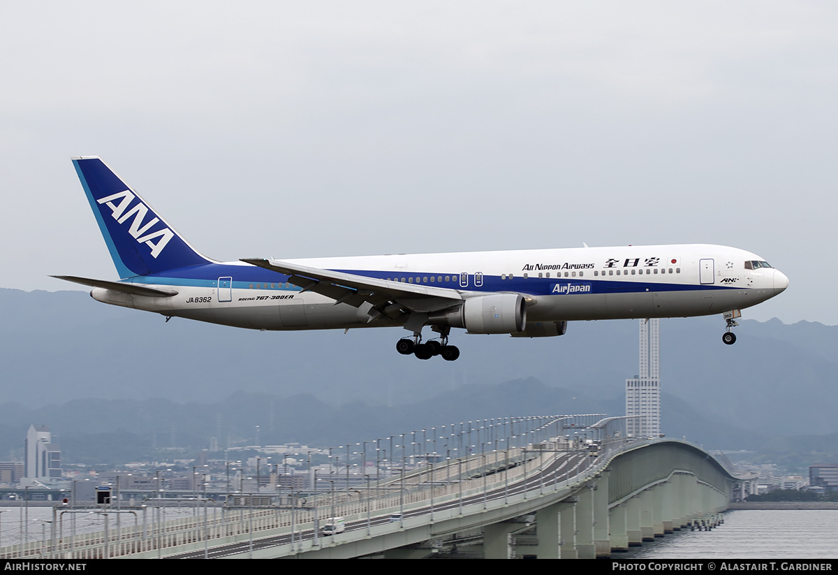 Aircraft Photo of JA8362 | Boeing 767-381/ER(BCF) | All Nippon Airways - ANA | AirHistory.net #238474