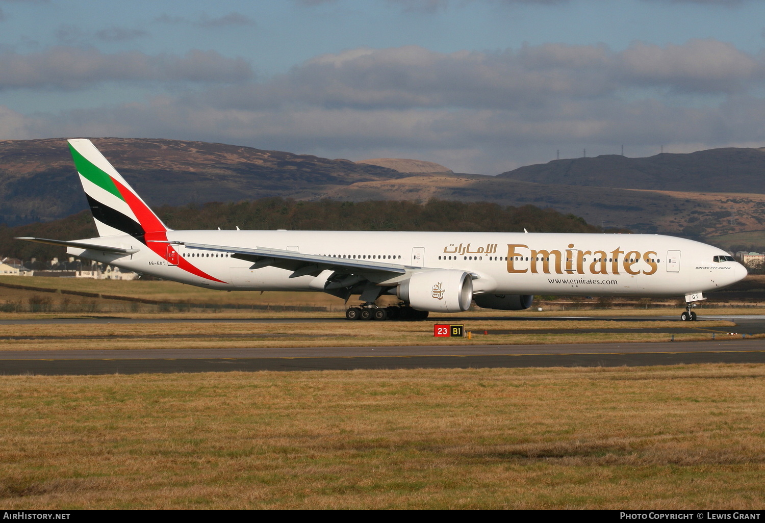 Aircraft Photo of A6-EGT | Boeing 777-31H/ER | Emirates | AirHistory.net #238484