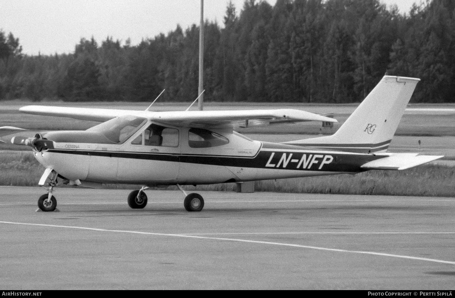 Aircraft Photo of LN-NFP | Cessna 177RG Cardinal RG | AirHistory.net #238579