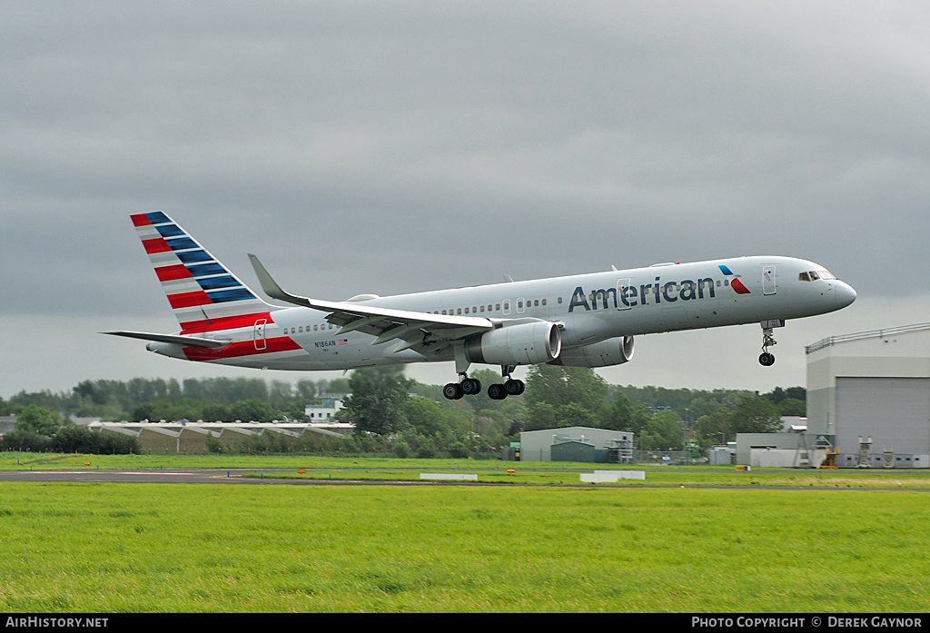 Aircraft Photo of N186AN | Boeing 757-223 | American Airlines | AirHistory.net #238640