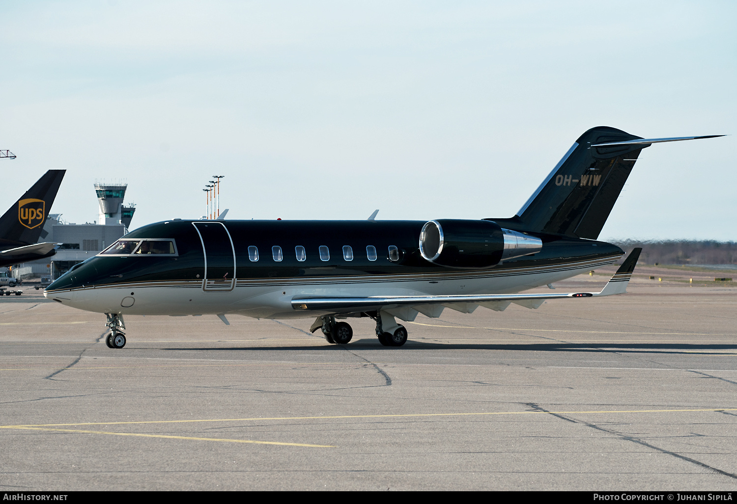 Aircraft Photo of OH-WIW | Bombardier Challenger 650 (CL-600-2B16) | AirHistory.net #238800