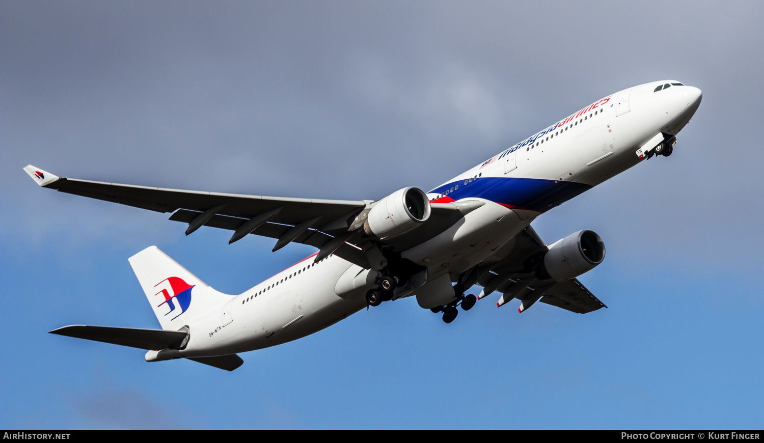 Aircraft Photo of 9M-MTN | Airbus A330-323E | Malaysia Airlines | AirHistory.net #239028