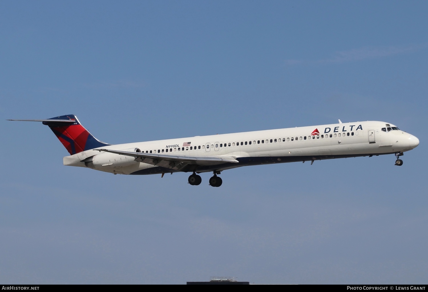 Aircraft Photo of N998DL | McDonnell Douglas MD-88 | Delta Air Lines | AirHistory.net #239030