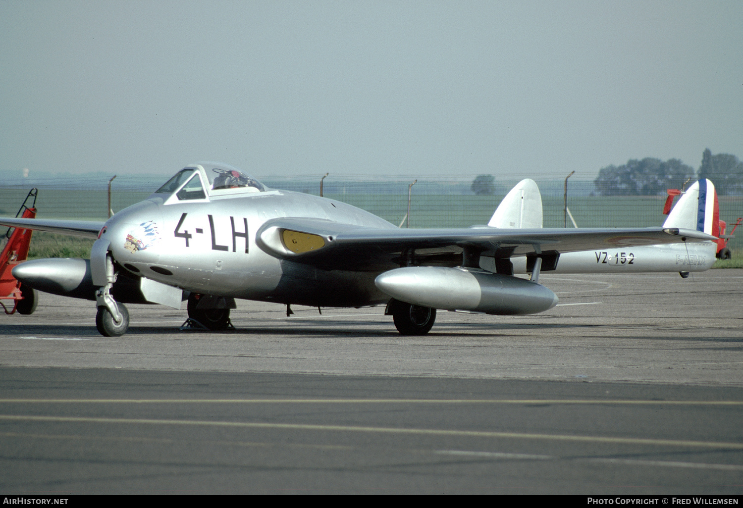 Aircraft Photo of F-AZHX / VZ152 | De Havilland D.H. 100 Vampire FB6 | France - Air Force | AirHistory.net #239033