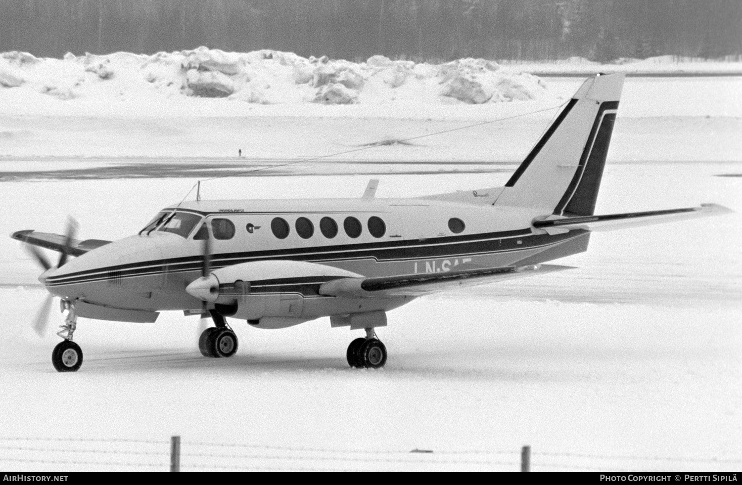 Aircraft Photo of LN-SAE | Beech A100 King Air | Nordsjøfly | AirHistory.net #239069